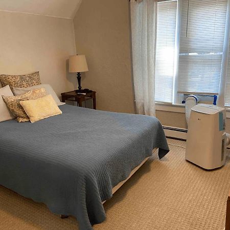 גרין ביי Cozy 3 & 4 Bed Home 2 Blocks To Hospitals & Lambeau מראה חיצוני תמונה