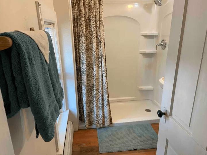גרין ביי Cozy 3 & 4 Bed Home 2 Blocks To Hospitals & Lambeau מראה חיצוני תמונה