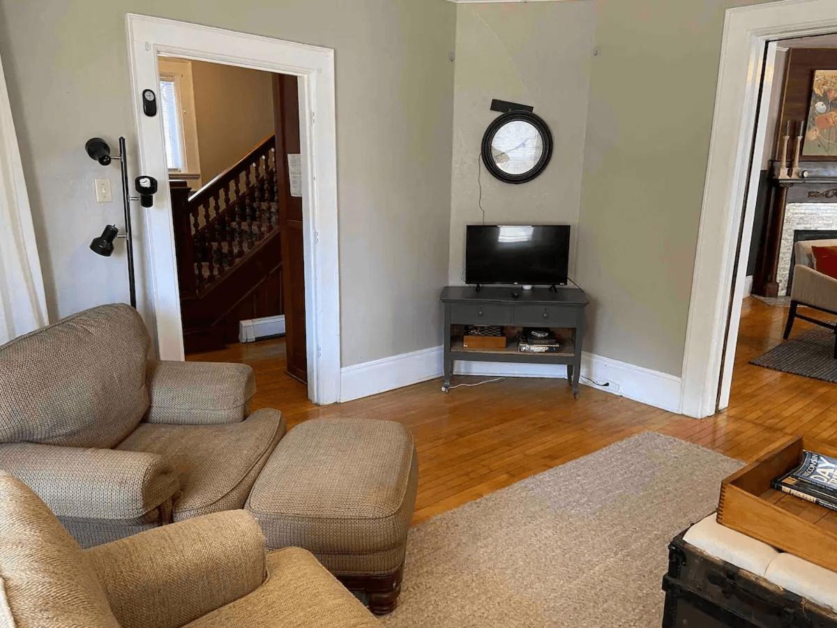 גרין ביי Cozy 3 & 4 Bed Home 2 Blocks To Hospitals & Lambeau מראה חיצוני תמונה