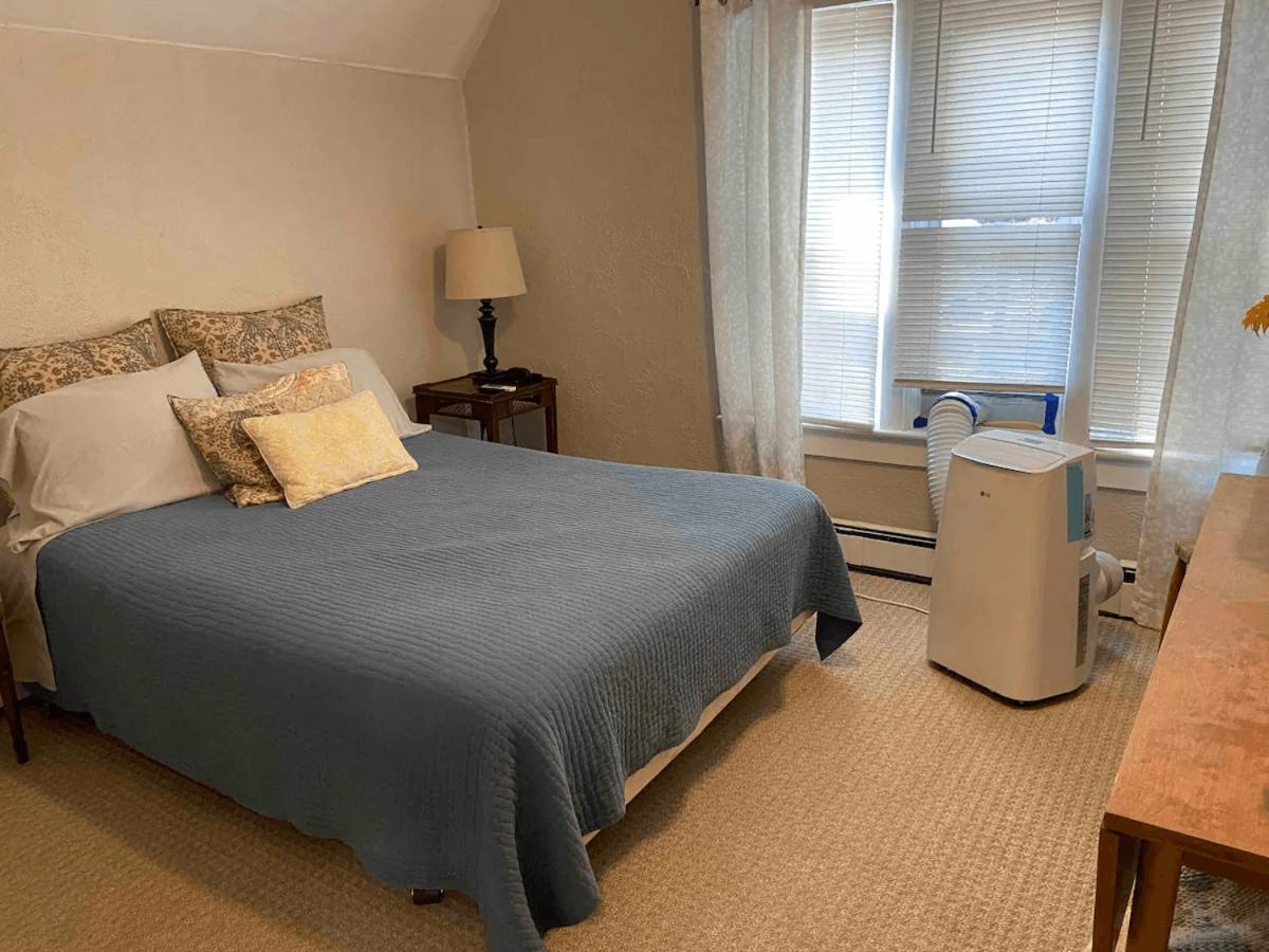 גרין ביי Cozy 3 & 4 Bed Home 2 Blocks To Hospitals & Lambeau מראה חיצוני תמונה
