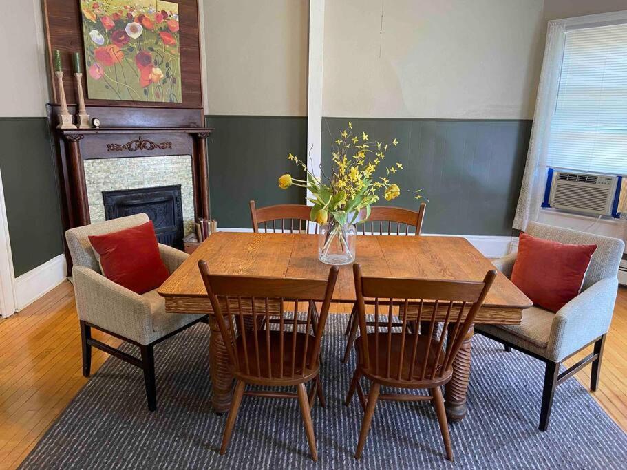 גרין ביי Cozy 3 & 4 Bed Home 2 Blocks To Hospitals & Lambeau מראה חיצוני תמונה